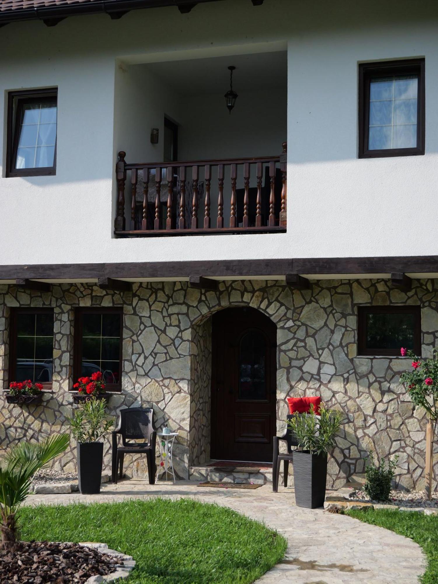 Bosanska Kuca Emina Villa