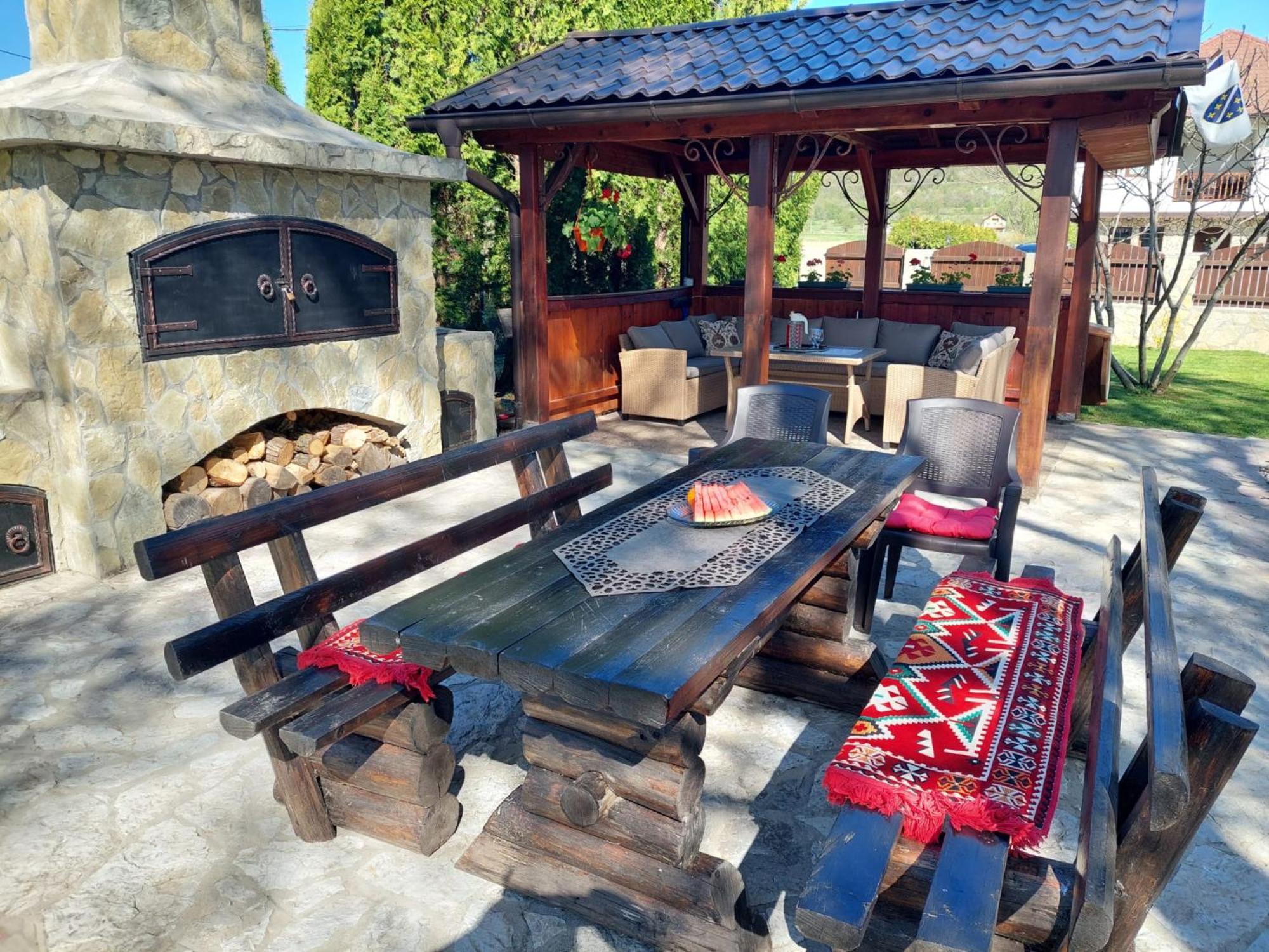 Villa Bosanska Kuca Emina *